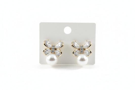 Butterfly with pearls earrings