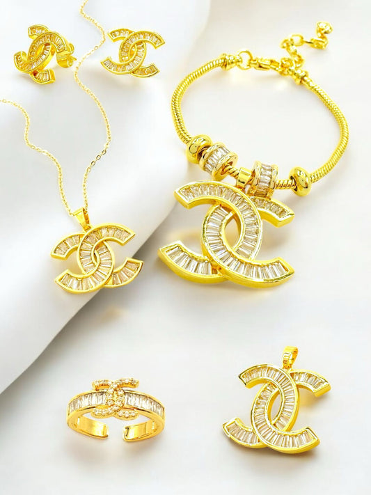 Bundle of 2 rings 3 dijes 2 earrings